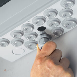 Coffret étanche Plexo³ 12 modules saillie avec embouts perforation directe