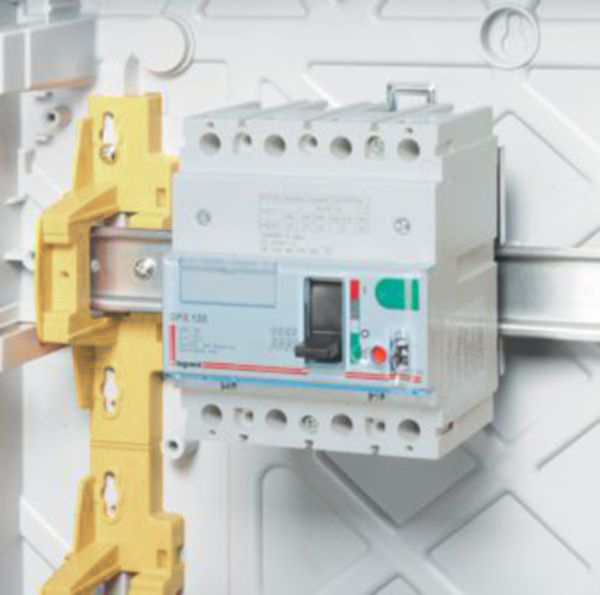 Coffret étanche Plexo³ 12 modules saillie avec embouts perforation directe – Image 3