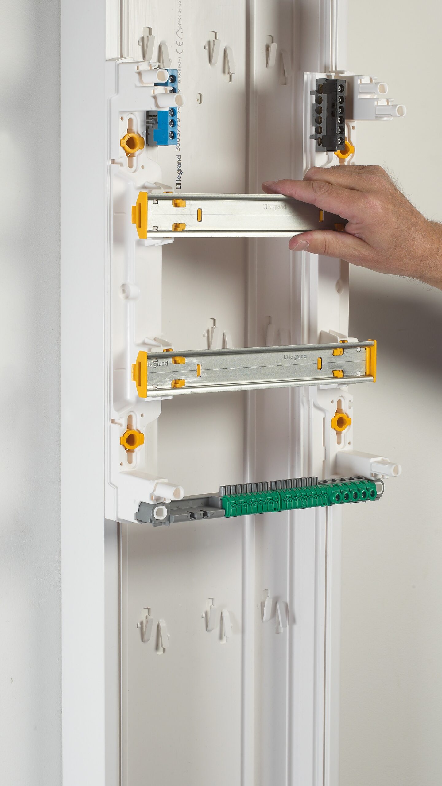 Coffret Drivia 13 modules 2 rangées saillie IP30 IK05 - Blanc RAL9003 – Image 2