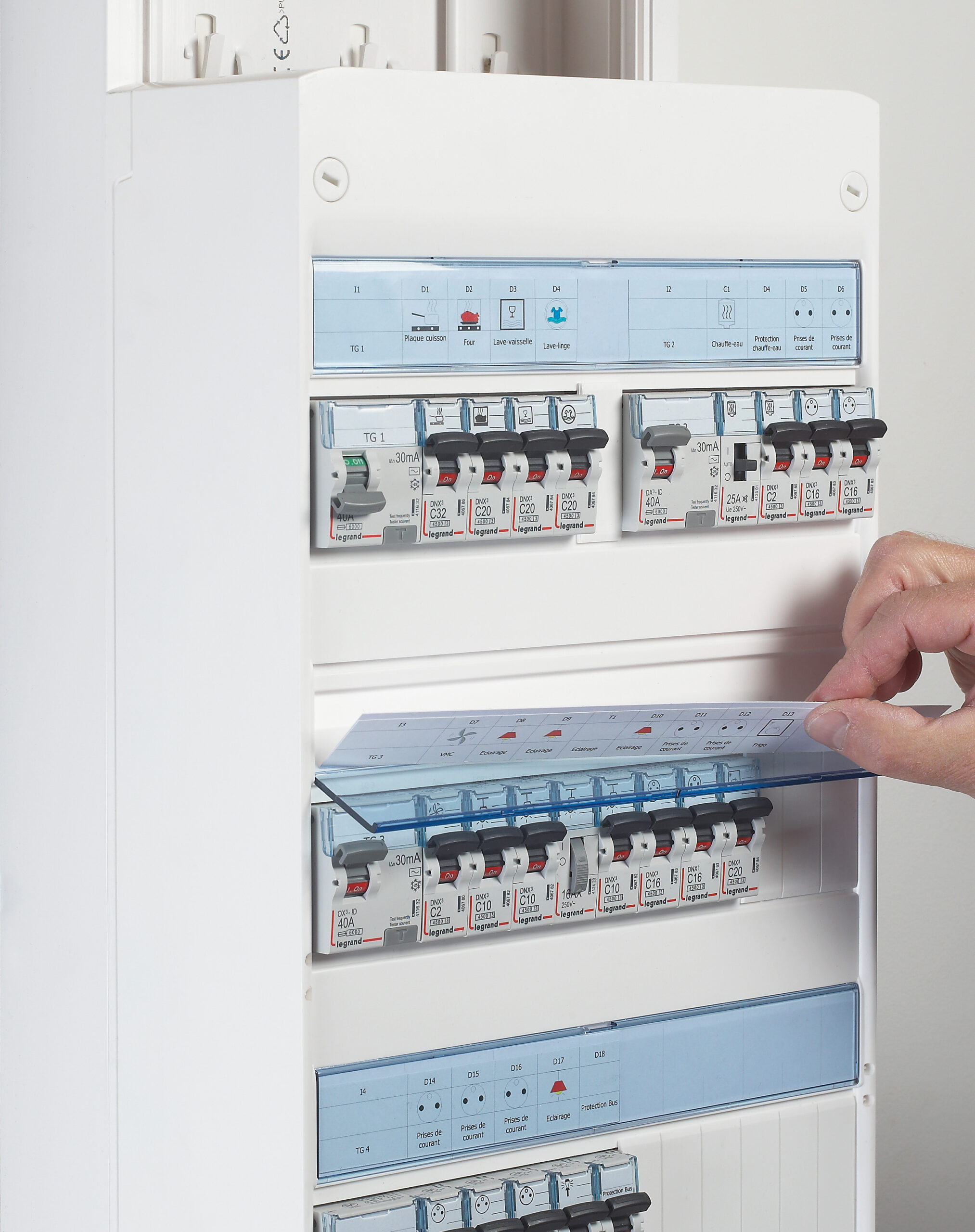 Coffret Drivia 13 modules 4 rangées saillie IP30 IK05 - Blanc RAL9003 – Image 3