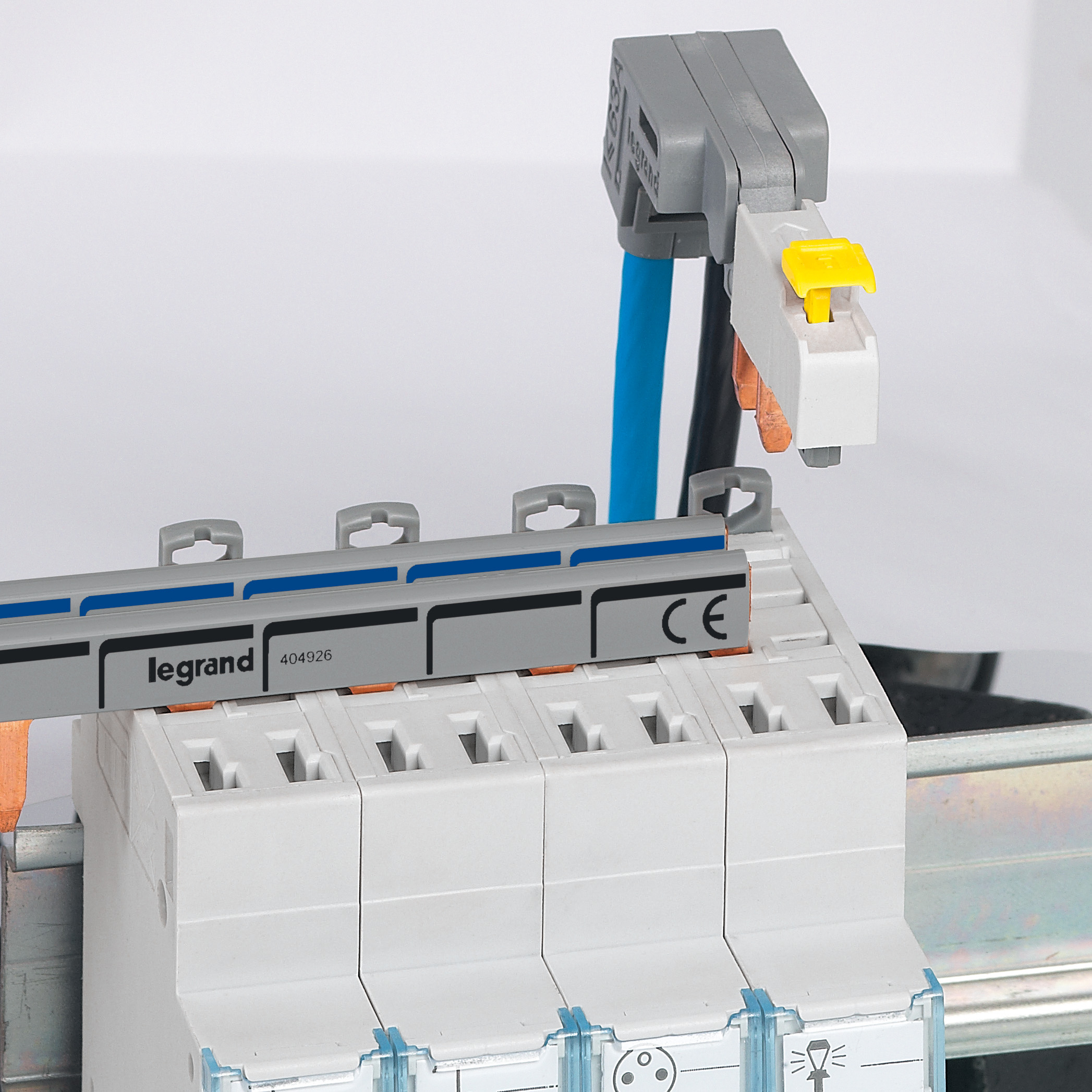 Disjoncteur DNX³ 4500 - auto/vis - 1P+N 230V~ 16A - 6kA - courbe C - 1 module – Image 4