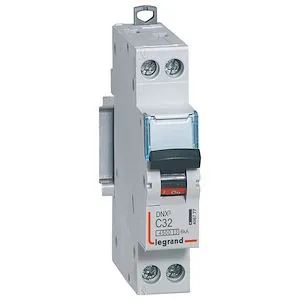Disjoncteur DNX³ 4500 - vis/vis - 1P+N 230V~ 32A - 4,5kA - courbe C - 1 module – Image 2