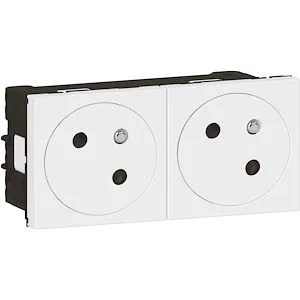 Prise de courant 2x2P+T Surface Mosaic Link auto 4 mod - blanc - 16A 250V – Image 4